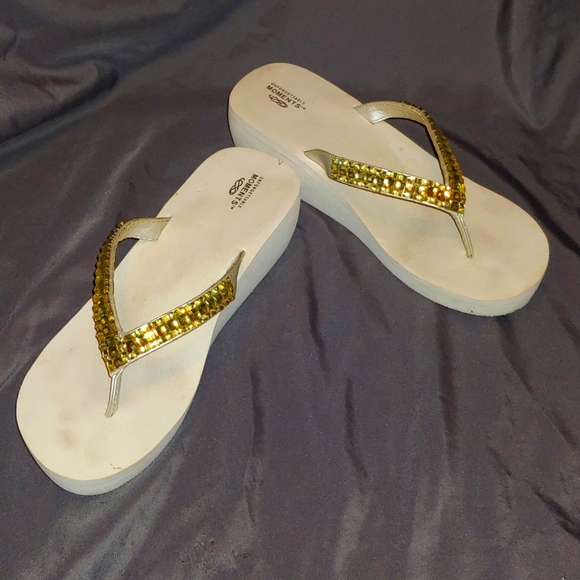 WHITE RHINESTONE THONG WEDGE SANDALS * SIZE 10 - Picture 6 of 8